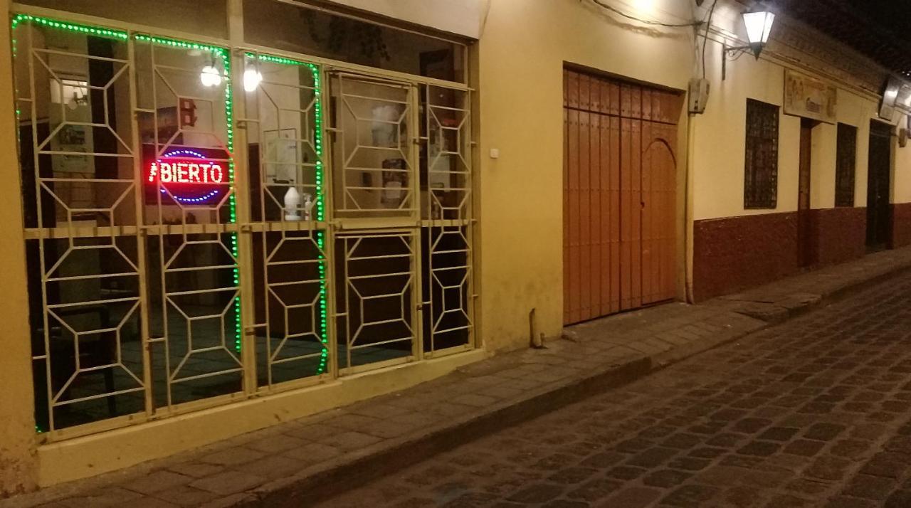 Hotel Central Латакунга Екстериор снимка