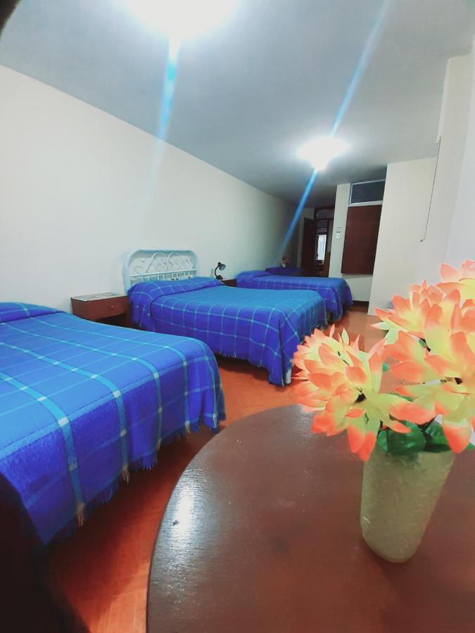 Hotel Central Латакунга Стая снимка